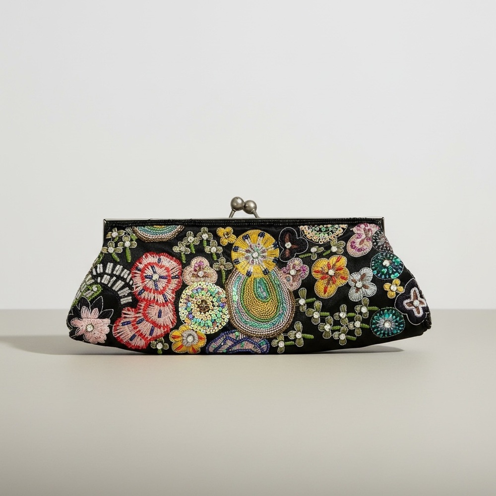 Vintage Black Floral Beaded Clutch